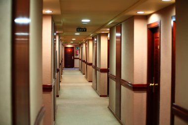 Modern otel boş koridor