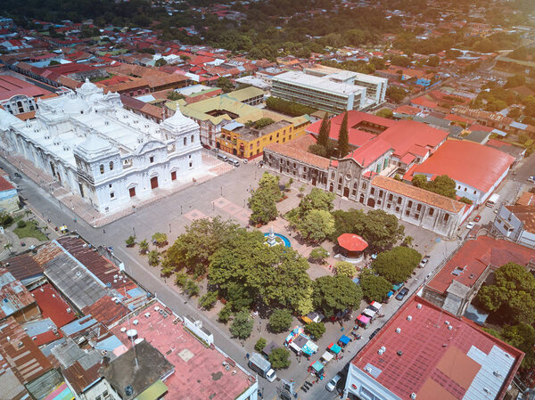 Вид сверху на город Леон
