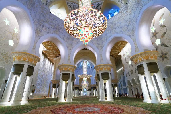 Abu Dhabi Camii güzel iç
