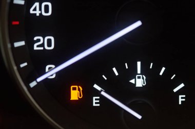 Boş yakıt tankı işareti