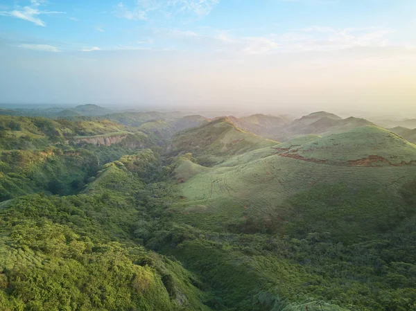 Vista sobre el fondo natural de la montaña — Foto de Stock