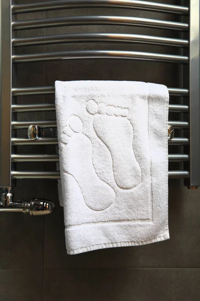 Bílé nohy ručník — Stock fotografie
