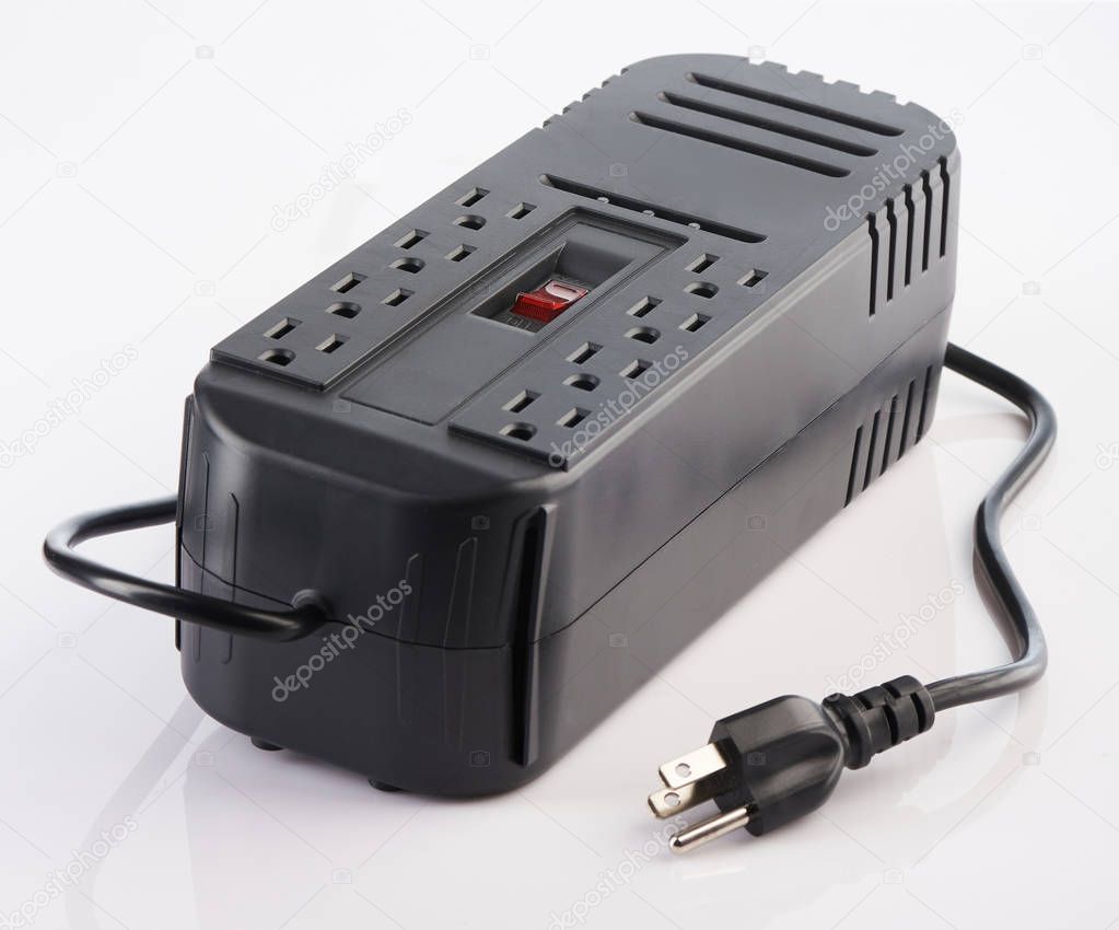 Office power supply  with 110 voltage plugs