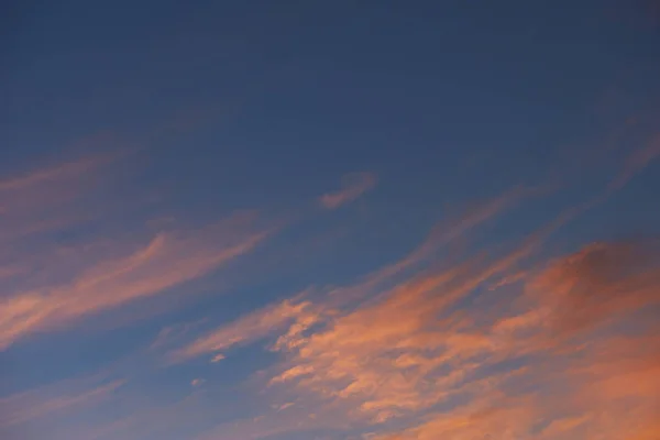 Dramatischer Sonnenuntergang — Stockfoto