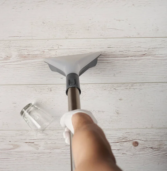 Cleaning wooden floor service — Stock Photo, Image