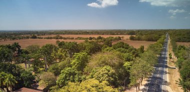 Doğal peyzaj üzerinde otoyol