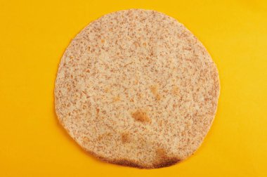 Taco için bir tortilla.