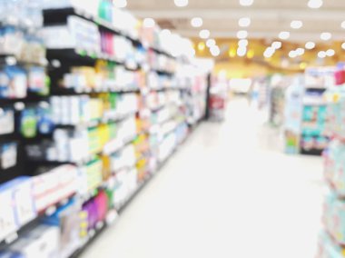 Dükkanın içini temizleyin.