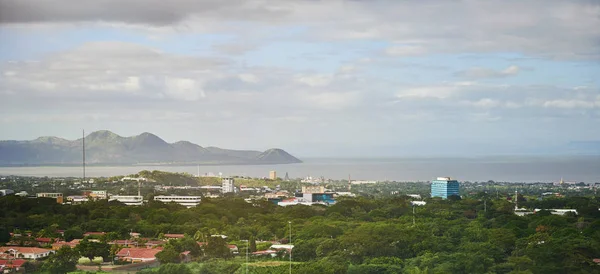 Cityscape of Managua city capital of Nicaragua — Stockfoto