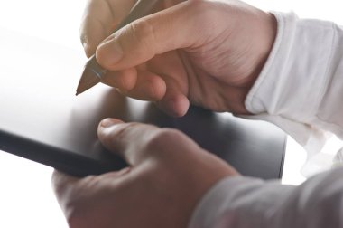 Dijital belge temasını imzala