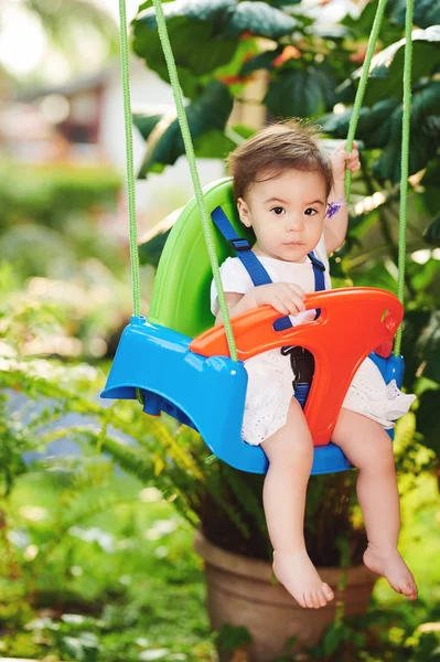 Klein schattig meisje — Stockfoto