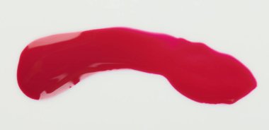 Kırmızı parlak tırnak boyası vuruşu