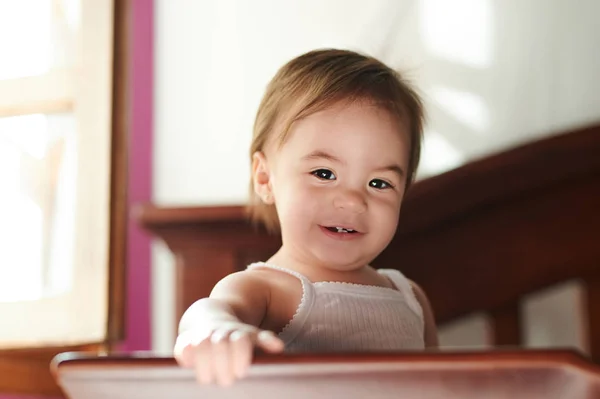 Roztomilá malá holčička — Stock fotografie