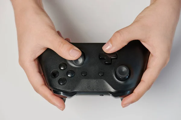 Svart Spel Controller Handen Närbild Visa Isolerad — Stockfoto