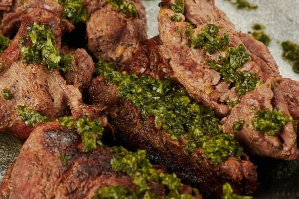 Grillezett Hús Fűszernövényes Makróval Közelről — Stock Fotó