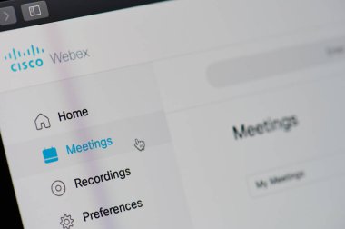 New York, ABD - 29 Mart 2020: Cisco Webex ev menüsü toplantısı bilgisayar ekranında yakın görüntü