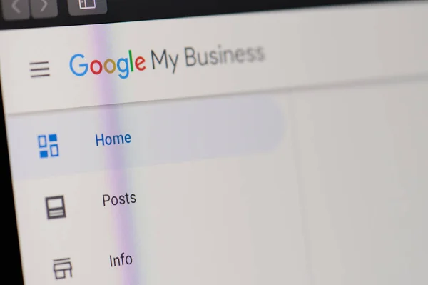 New York, ABD - 22 Mayıs 2020: Google benim ana sayfa yakın görüntüleme benim laptop ekran