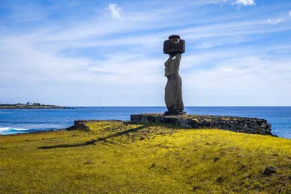 Moais statues, ahu ko te riku, easter island — Stock Photo, Image