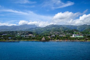 Papeete şehir manzaralı denizden, Tahiti