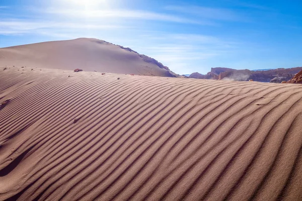 Sand dunes in Valle de la Luna, San Pedro de Atacama, Chile — Stock Photo, Image