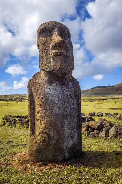 Posąg moai, ahu Tongariki, Wyspa Wielkanocna — Zdjęcie stockowe