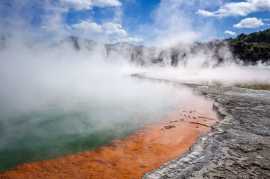 Şampanya havuzu sıcak göl Waiotapu, Rotorua, Yeni Zelanda