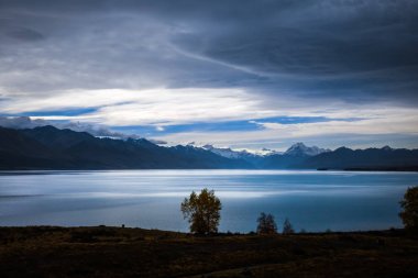 Pukaki göl günbatımı, Mount Cook, Yeni Zelanda