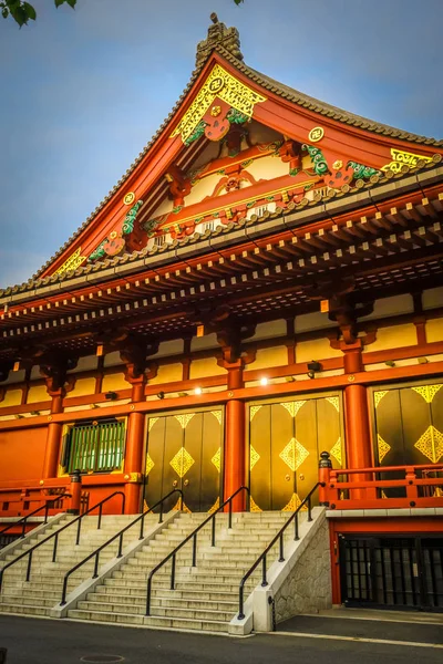 Senso-ji temple hondo bei untergang, tokyo, japan — Stockfoto