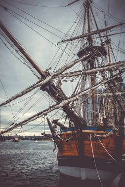 Endeavour gemisiyle Darling Harbour, Sydney, Avustralya