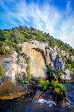 Oymalar, Taupo Gölü, Yeni Zelanda Maori rock