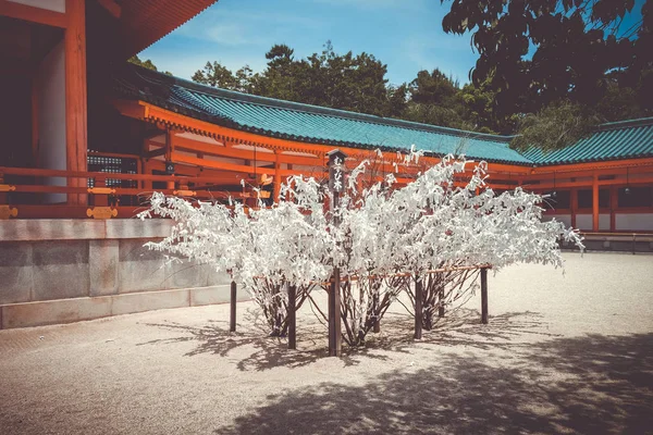 Árbol Omikuji en el templo del santuario de Heian Jingu, Kyoto, Japón —  Fotos de Stock