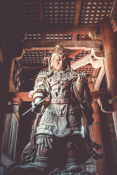 東大寺大仏殿寺、奈良、日本で第二弾広目天像 — ストック写真