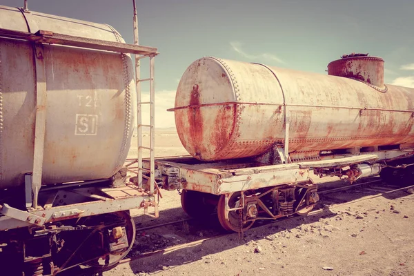 Eski tren istasyonu Bolivya çölünde — Stok fotoğraf