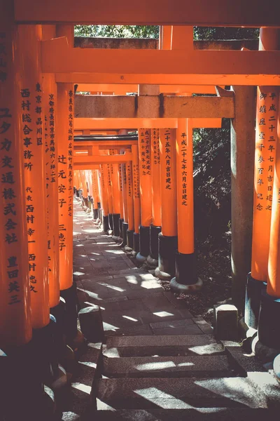 伏见 Inari 吉大社牌坊，京都日本 — 图库照片