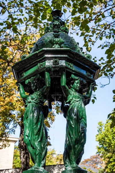 Fuente Wallace en París —  Fotos de Stock