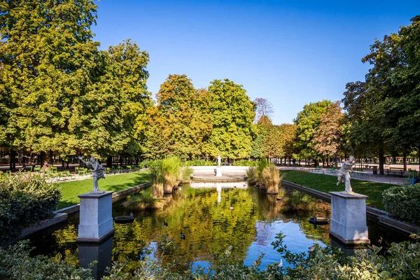 A Tuileries kert, Párizs, Franciaország — Stock Fotó