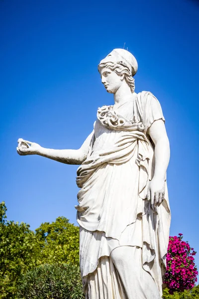 Statua di Minerva nei Giardini di Lussemburgo, Parigi — Foto Stock