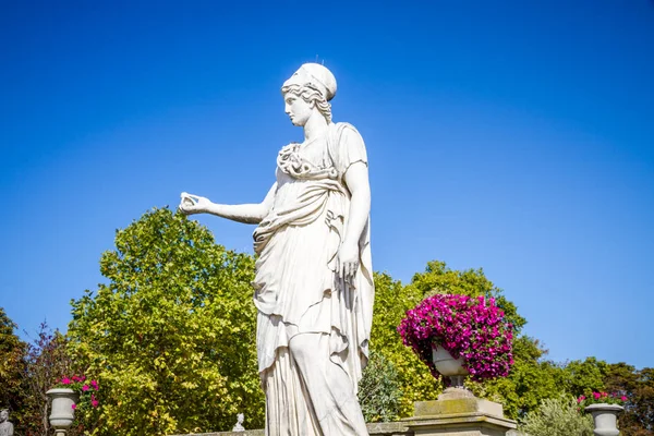 Statua di Minerva nei Giardini di Lussemburgo, Parigi — Foto Stock