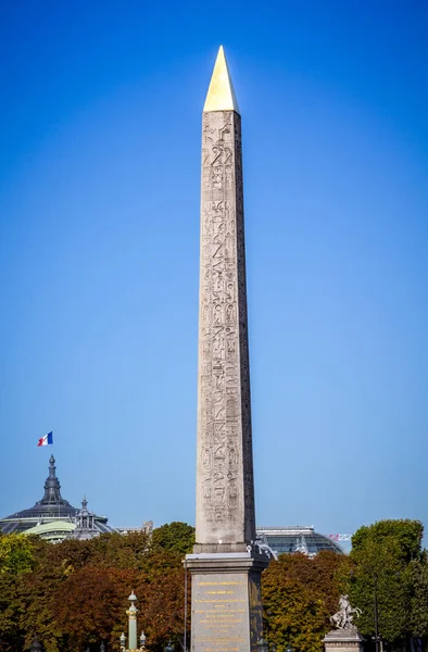 Obelisk Luxor na placu Concorde, Paryż — Zdjęcie stockowe