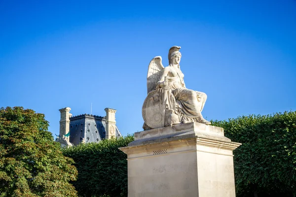 Statua vittoriosa della Francia vicino all'Arco Trionfale della Carrousa — Foto Stock