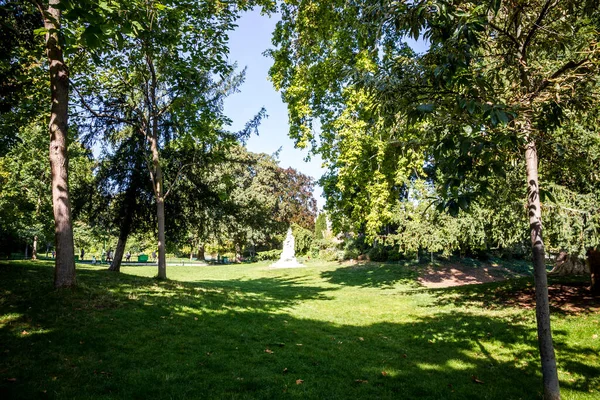 Parc Monceau Trädgårdar Och Statyer Paris Frankrike — Stockfoto
