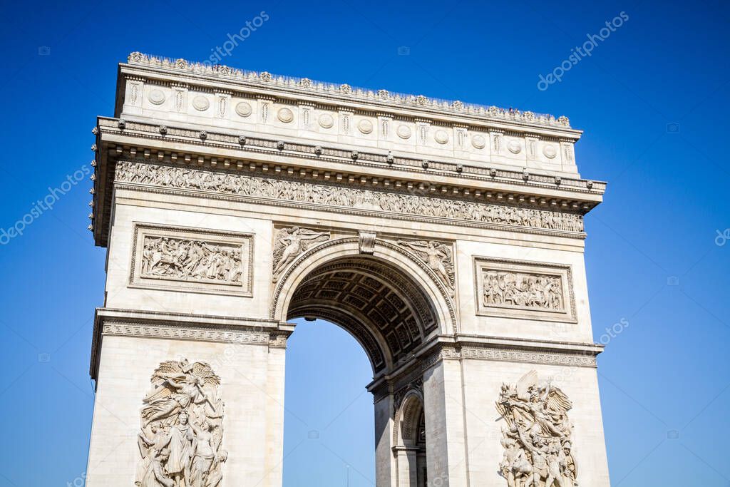 Arc de Triomphe on place de Etoile, Paris, France