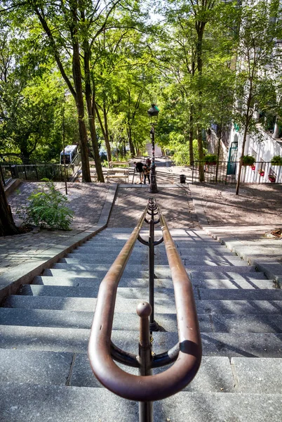 Paryż Francja Września 2019 Typowa Paryska Ulica Schodowa Butte Montmartre — Zdjęcie stockowe