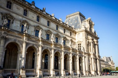 Paris / Fransa - 10 Eylül 2019: Louvre Müzesi