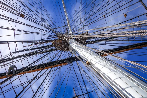 Old Naval Ship Mast Sail Ropes Detail — Stock Photo, Image