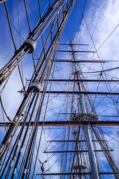 Old Naval Ship Mast Sail Ropes Detail — Stock Photo, Image