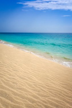 Santa Maria 'da Ponta preta plajı ve kum tepesi, Sal Adası, Cape Verde, Afrika