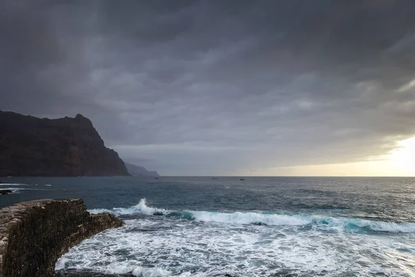 Cliffs Και Θέα Στον Ωκεανό Santo Antao Νησί Πράσινο Ακρωτήριο — Φωτογραφία Αρχείου