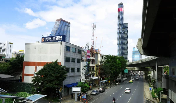 2017 城市风景的看法 高速公路与高大厦在中心曼谷 — 图库照片