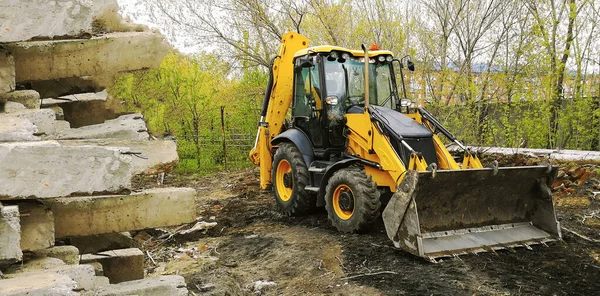 Tekerlek Yükleyici Kazıcı Sokakta Çalışan Ağır Makineler — Stok fotoğraf